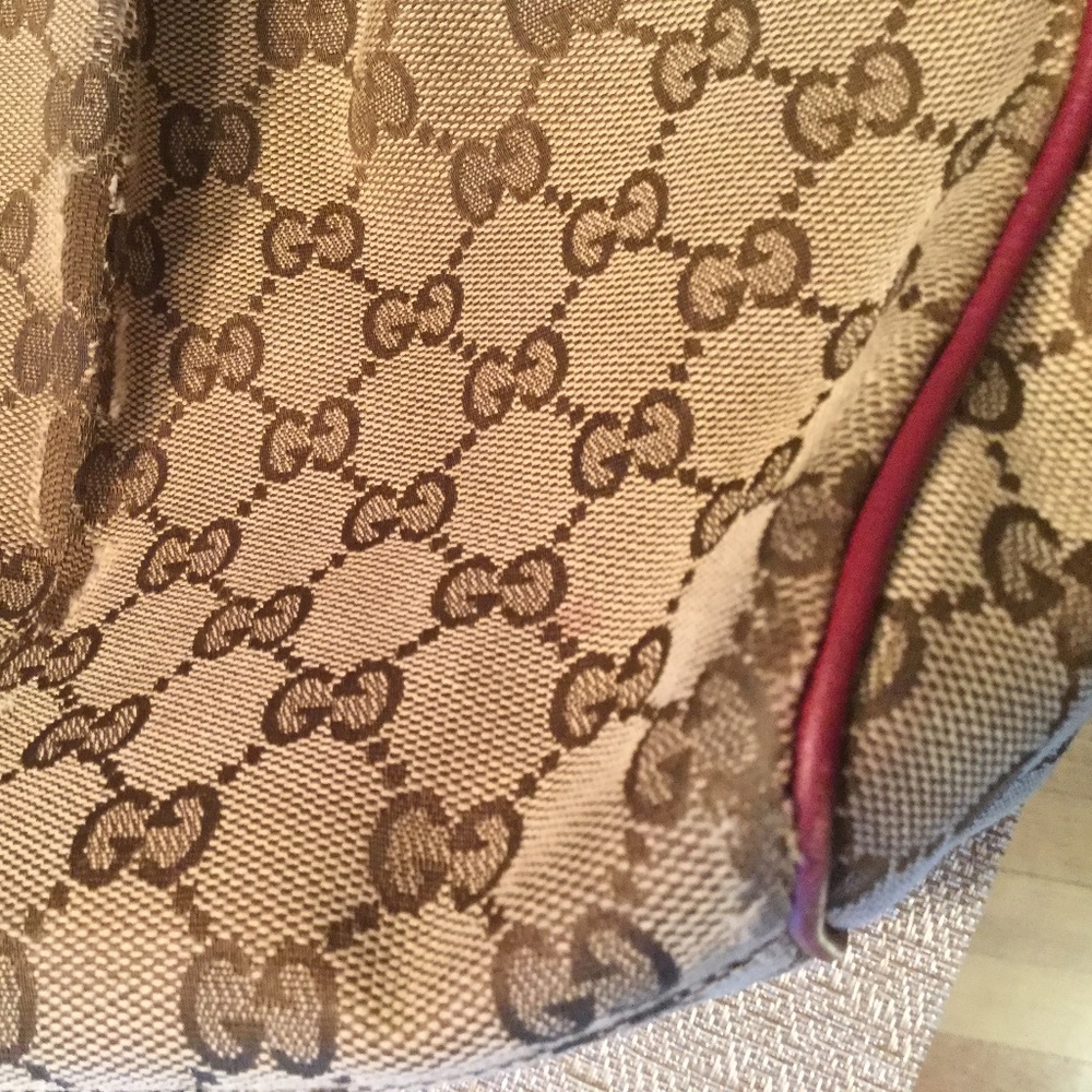 Gucci Sukey Handbag - Picture 6 of 8